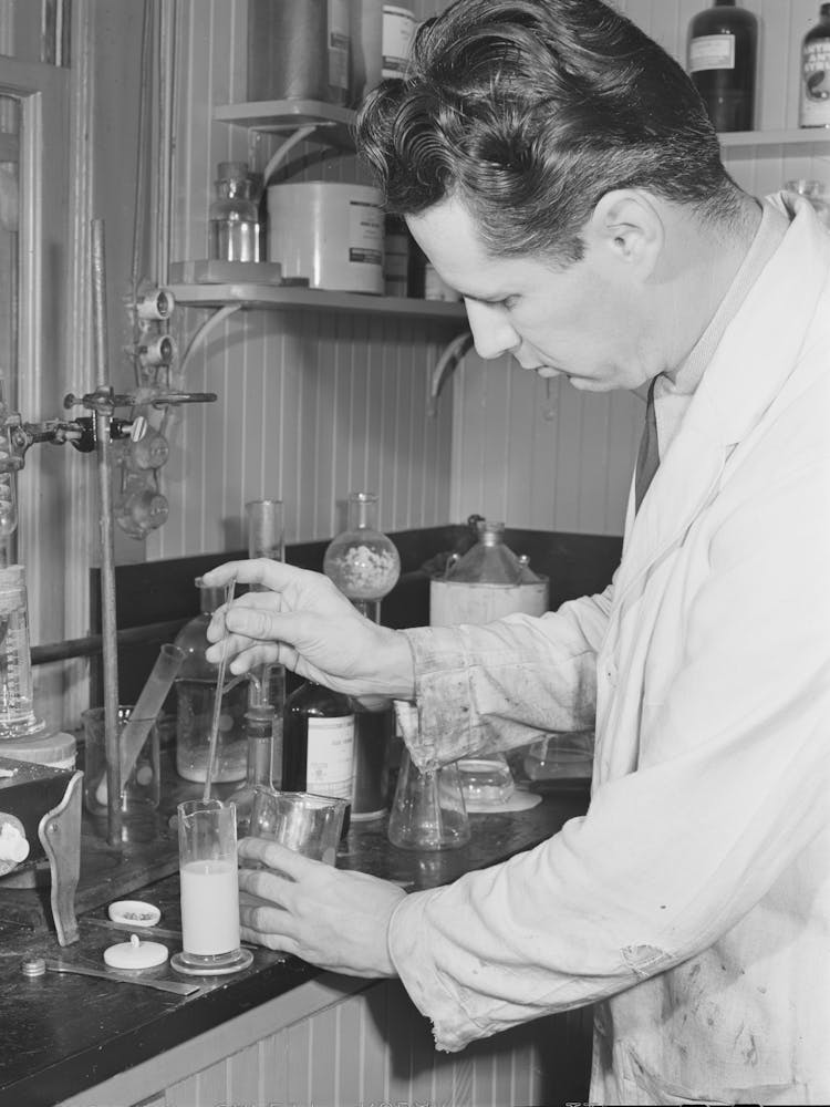 Salinas, California, Intercontinental Rubber Producers, Harry Baucher, Head Chemist, Works On Deresinating Tests