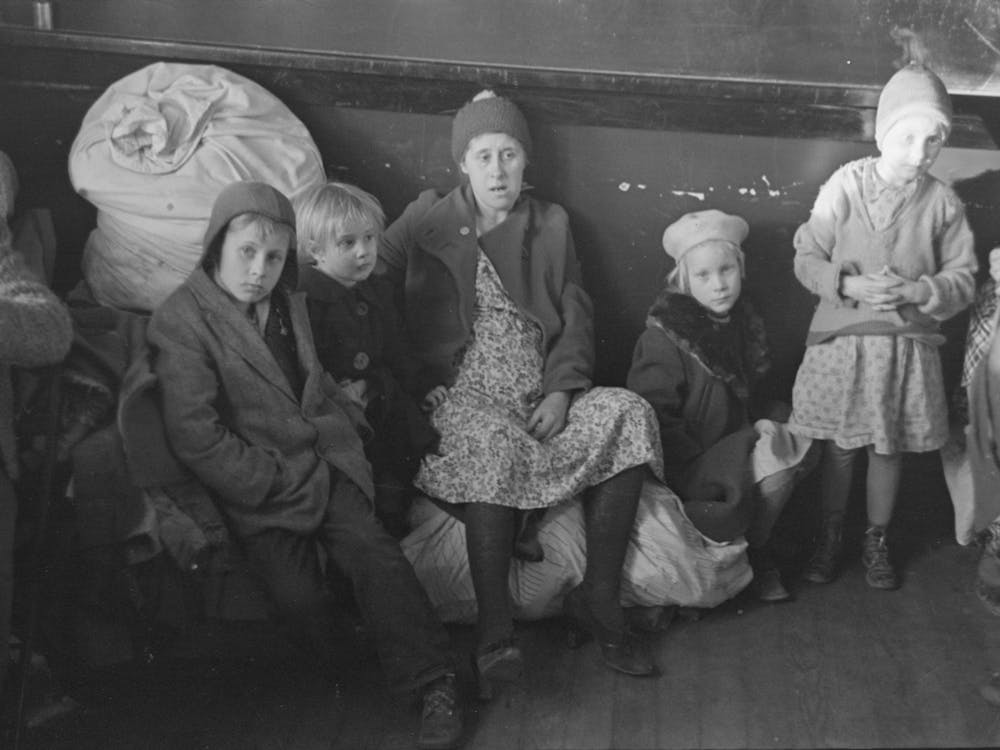 Refugees From The Flood In A Schoolhouse At Sikeston, Missouri By Russell Lee