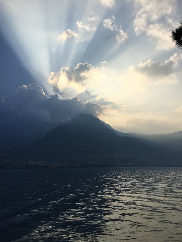 Sunrise at Lago di Como, Italy
