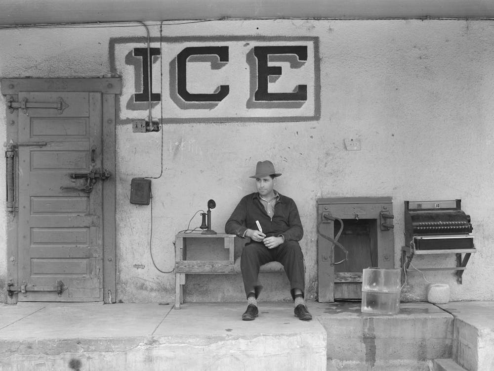 Ice For Sale,Harlingen, Texas By Russell Lee