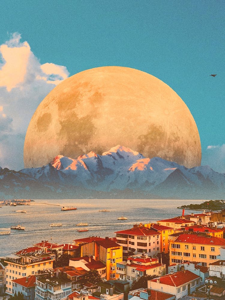 Fascinating Show Of The Moon