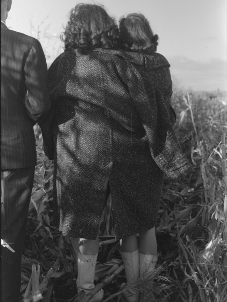 Untitled Photo, Possibly Related To Girls Who Play In The Band Watch Cornhusking Contest, Ontario, Oregon By Russell Lee