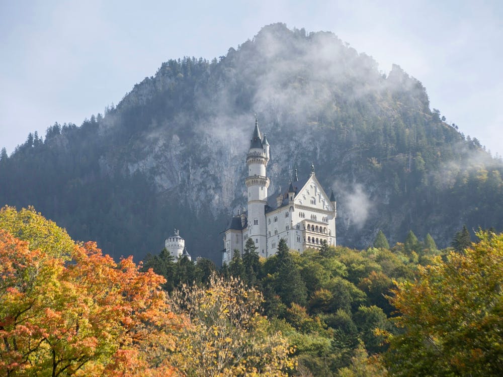 Castle Neuschwanstein in Fall