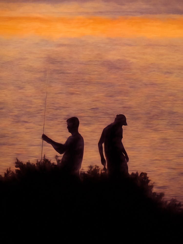 Coucher de Soleil Préparant à Pêcher