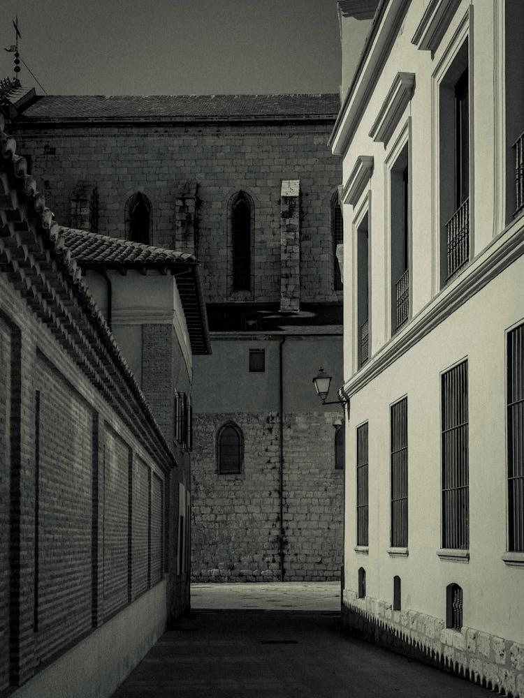 Empty ally black and white, Valladolid, Spain