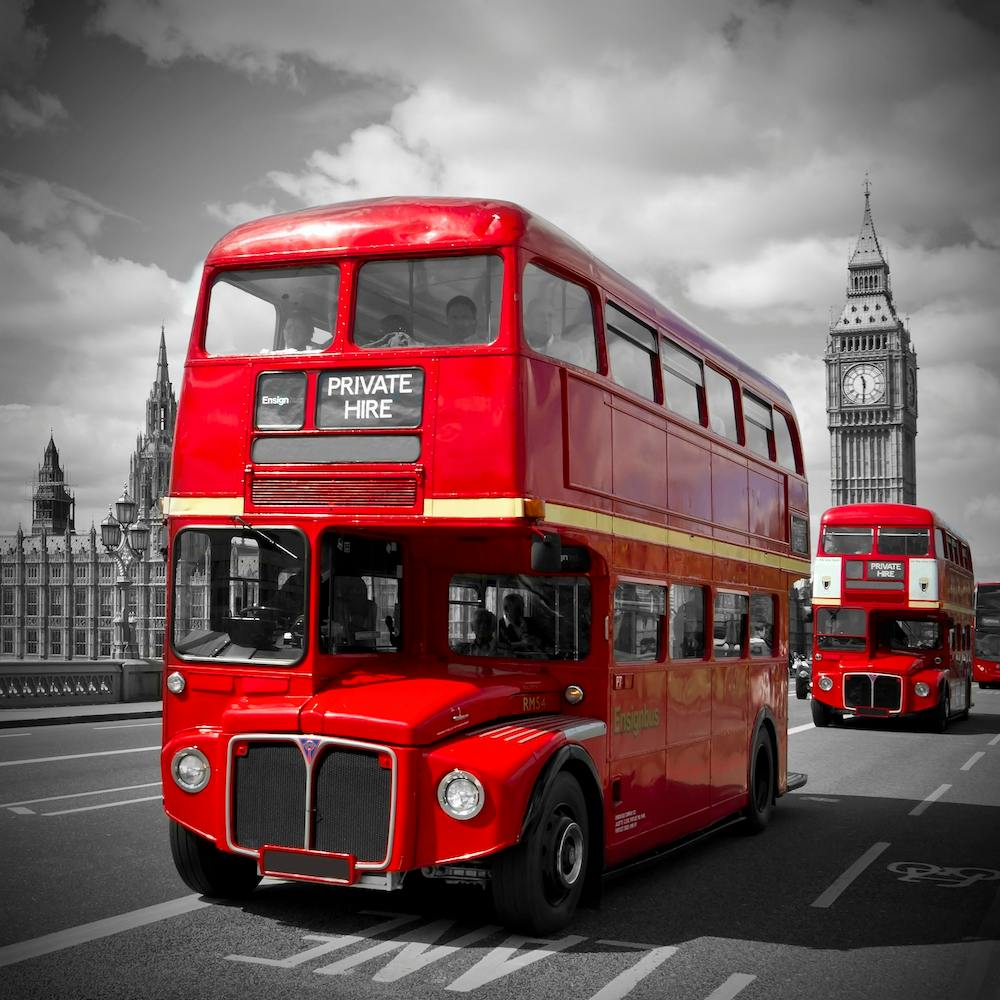 Bus Rouges de Londres sur le Pont de Westminster