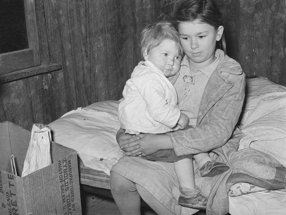 Children Of White Migratory Berry Pickers Near Ponchatoula, Louisiana By Russell Lee