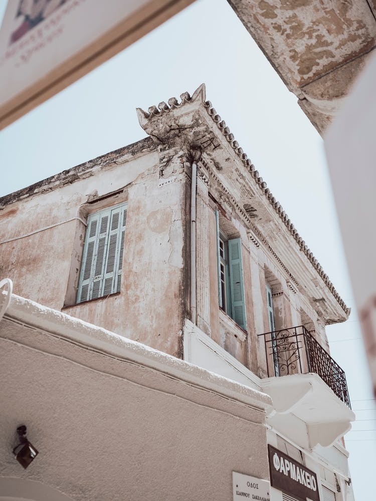 Modern Aesthetics, Naxos