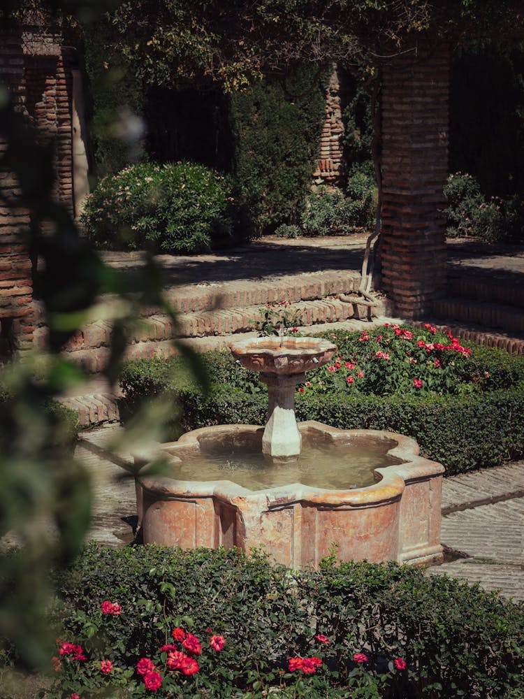 Fountain in te garden, Malaga, Spain