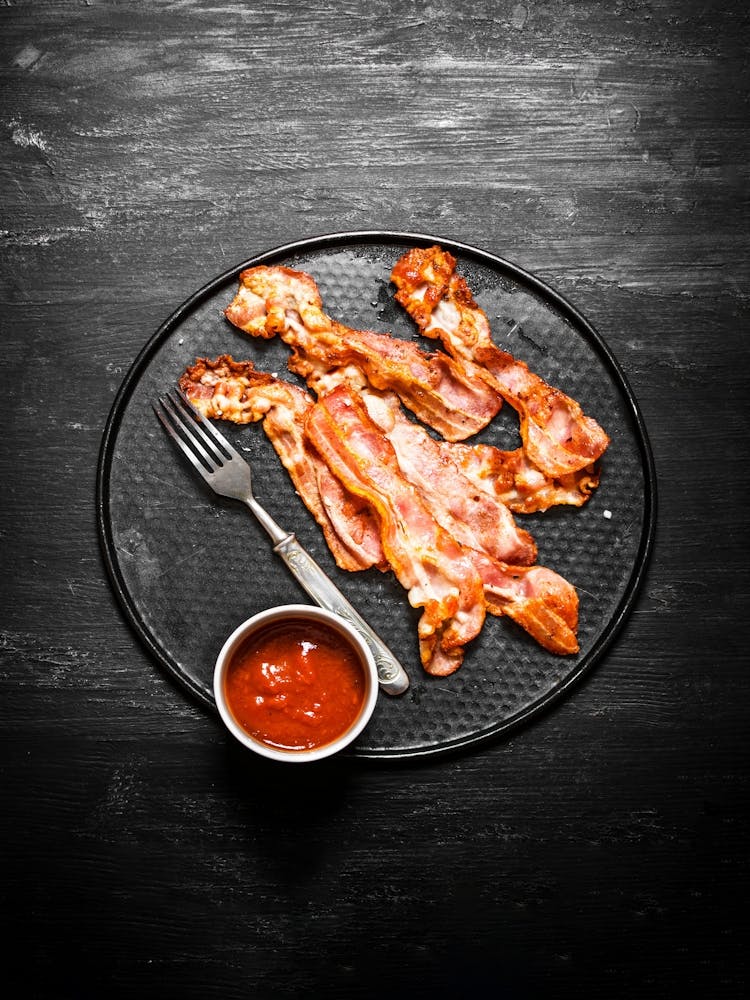 Fried bacon, tomato sauce — Food kitchen poster/blackboard, photo art