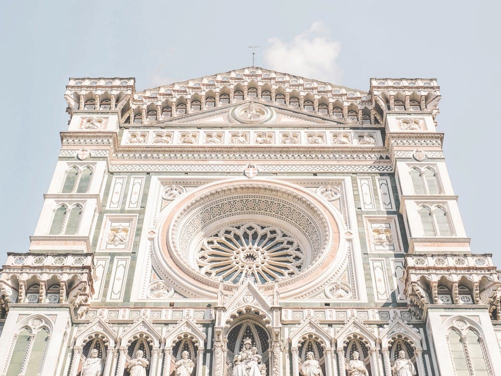 Florence, Italie I Gros plan architectural du Duomo Santa Maria del Fiore église romaine historique photographie géométrique minimaliste aux couleurs pastel d'été avec une vue panoramique esthétique de carte postale rétro vintage