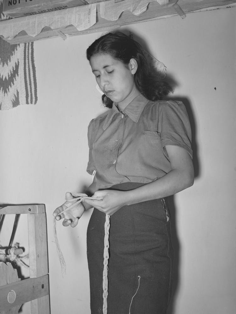 Spanish American Girl Makes Skein Of Woolen Thread At Wpa (Works Progress Administrationwork Projects