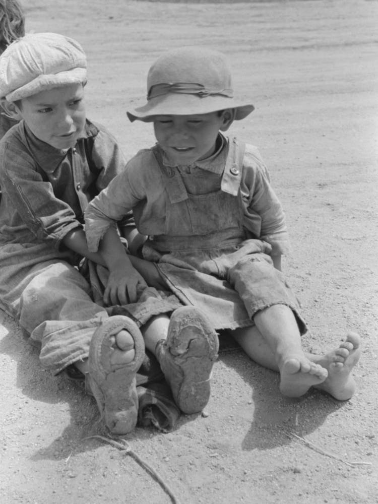 Untitled Photo, Possibly Related To Children, Spanish American, Penasco, New Mexico By Russell Lee