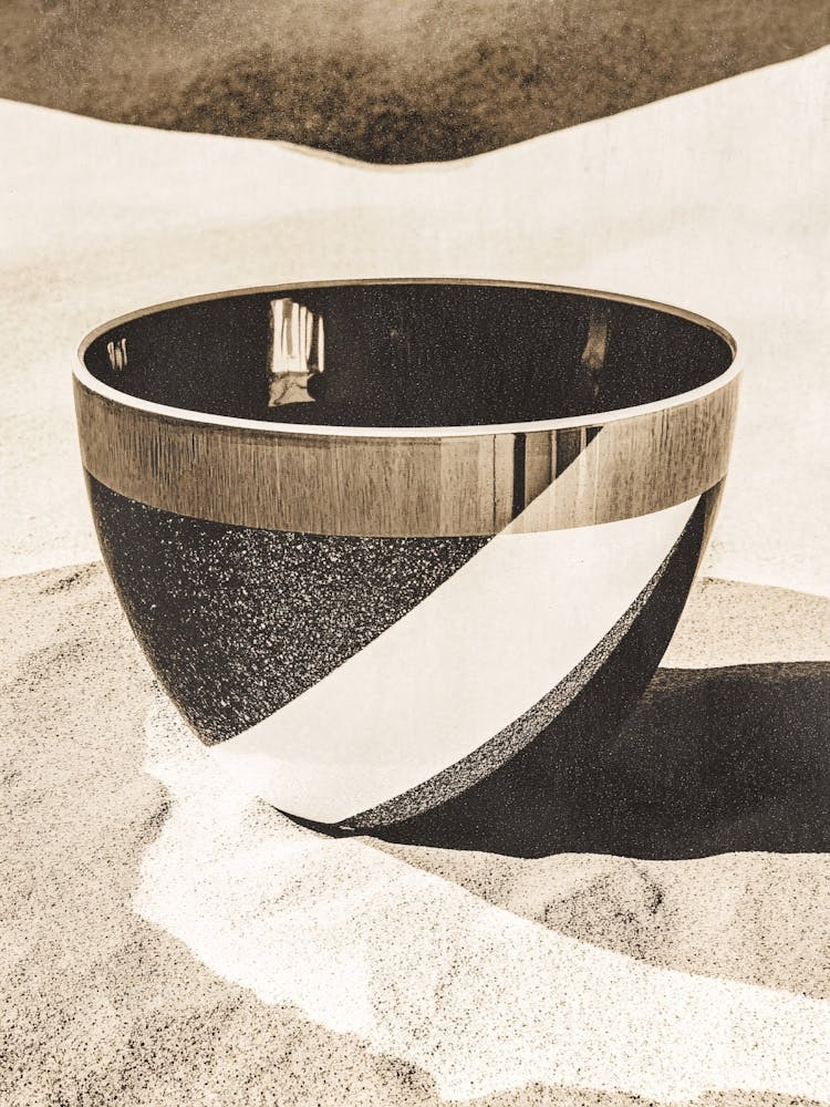 Bowl In The Sand