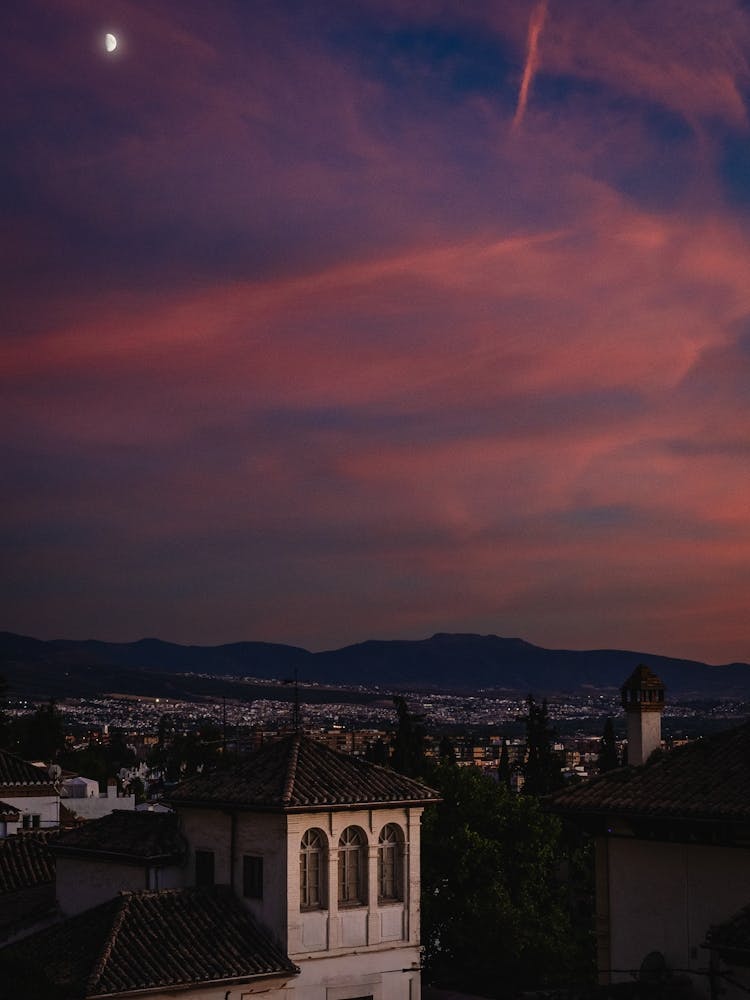 Goodnight Granada, Spain
