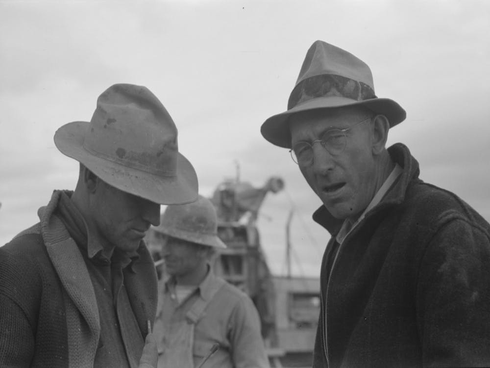 Workmen At Umatilla Ordnance Depot, Hermiston, Oregon By Russell Lee