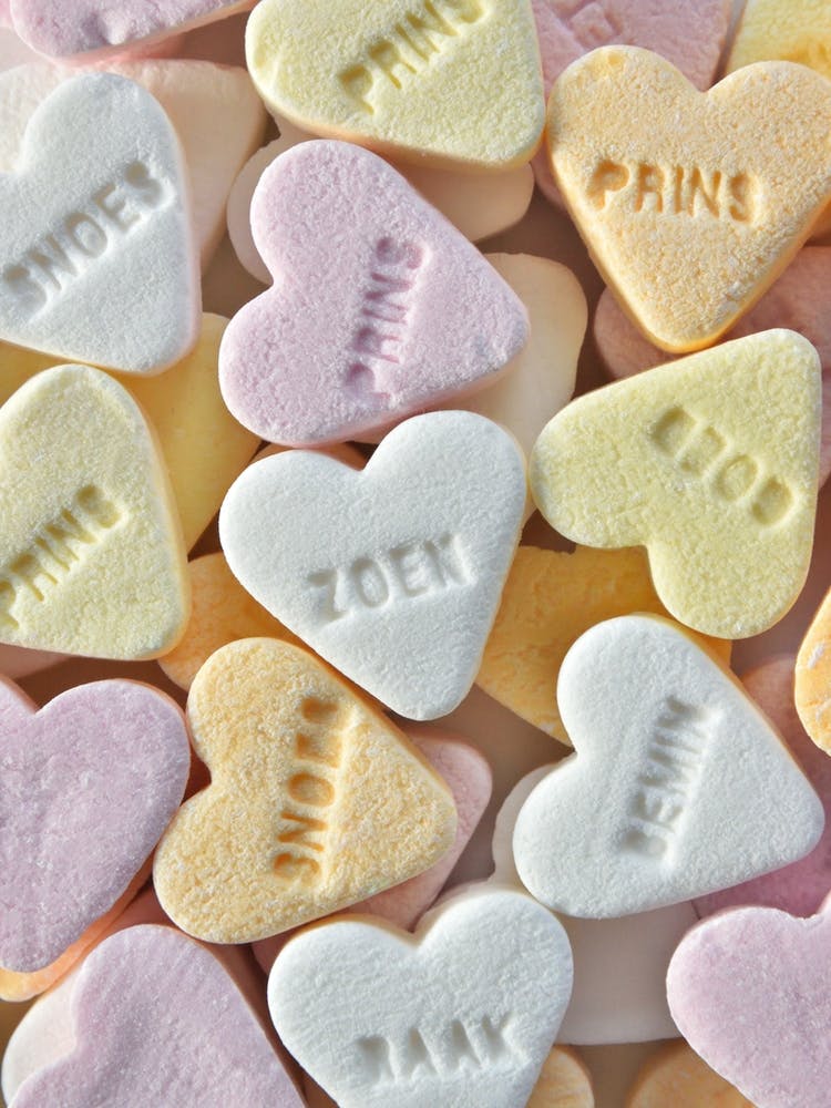 Cœurs de bonbons pastel néerlandais Saint-Valentin - douceurs sucrées avec amour des Pays-Bas - photographie culinaire par Christa Stroo