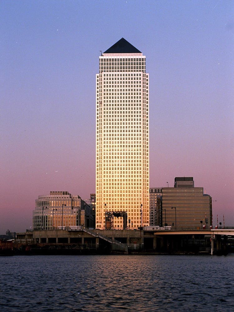 Canary Wharf Tower Before Sunrise 1995