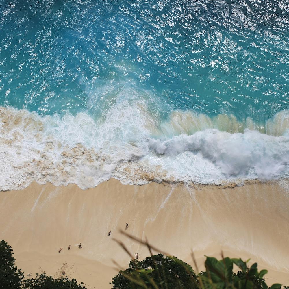 Vague Bleue Entrante