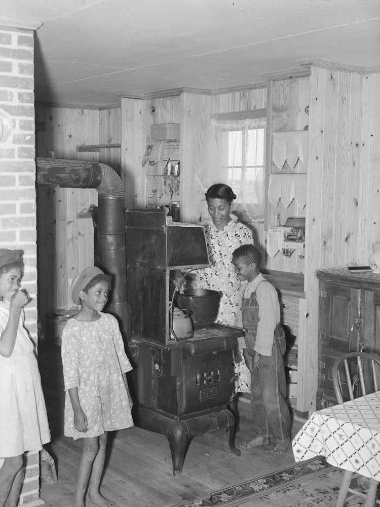 Southeast Missouri Farms, Famille de Métayers Dans Une Nouvelle Maison, La Forge Project, Missouri par Russell Lee