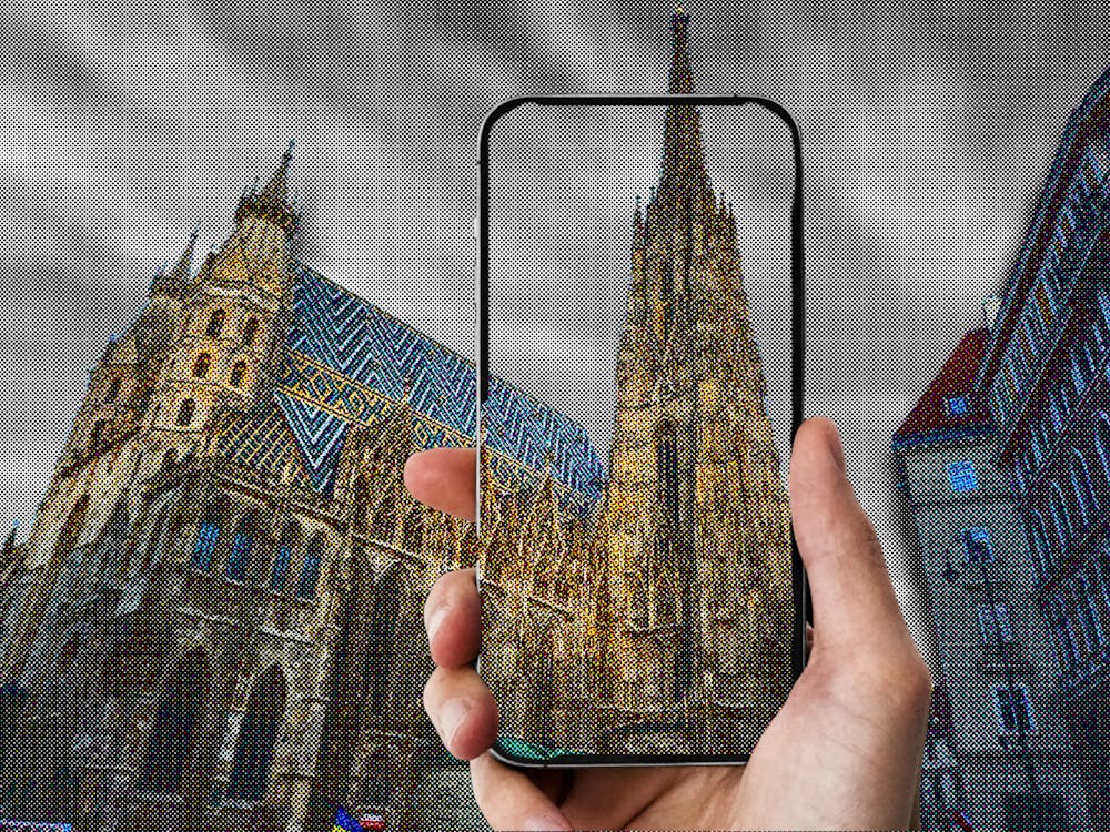 Stephansdom in Vienna on a cloudy day (phone insert)
