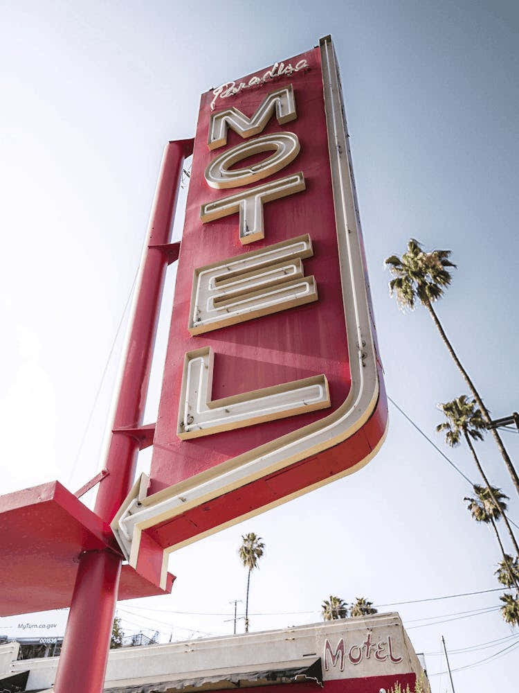 Paradise Motel