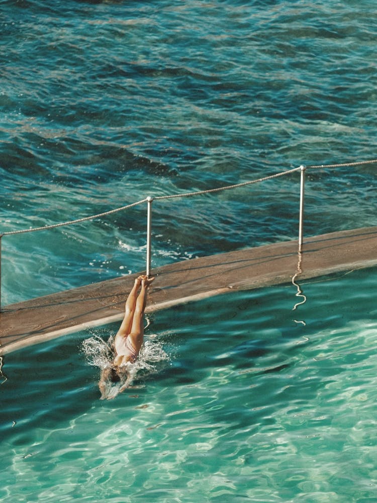 Plongeur de Piscine