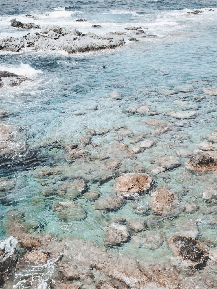 Coastal Heaven, Milos