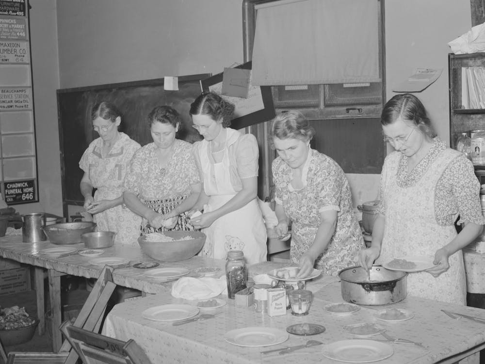 Wives Of Striking Members Of Oil Workers Union Preparing Lunch For Picketers, Seminole, Oklahoma By Russell Lee