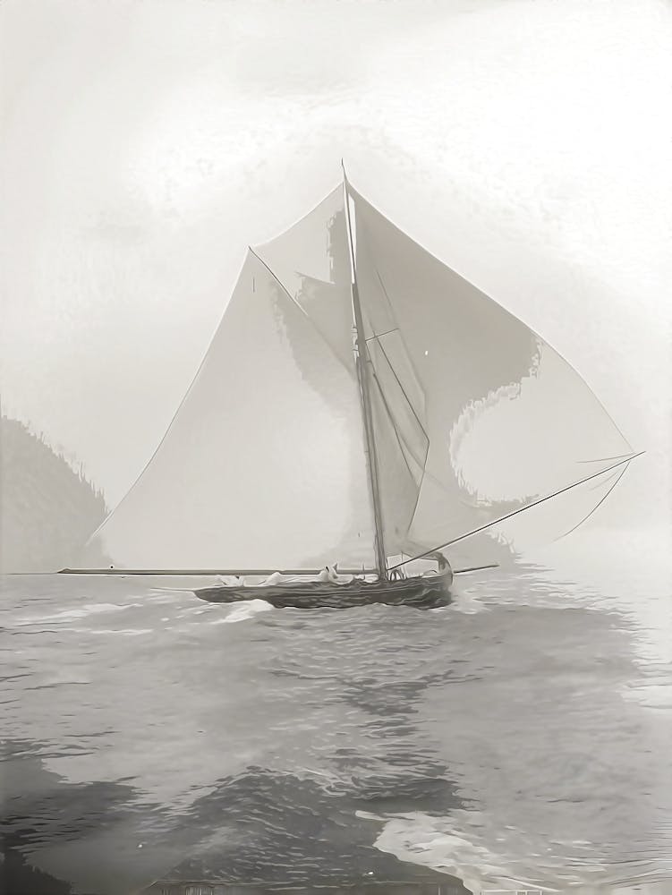 Der Gaffelkutter Bloodhound segelt raumschots unter Spinnaker