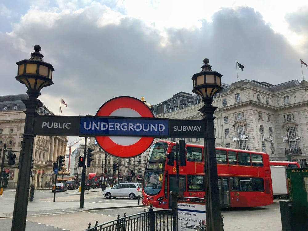 London Underground Schild Picadely Station (UK Serie)