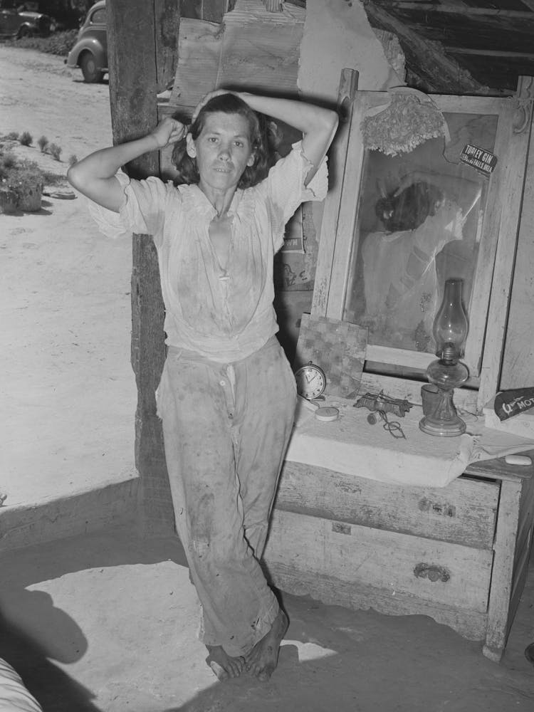 Untitled Photo, Possibly Related To Wife Of Wpa (Works Progress Administrationwork Projects