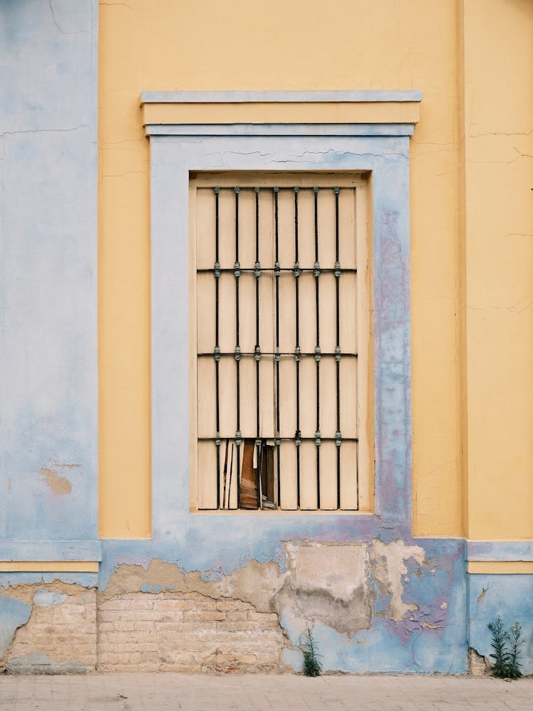 Urban Window // Valencia, Spain, Travel Photography