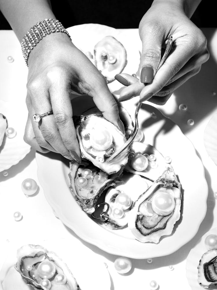 Celebration Dinner Lux B&W_2655155