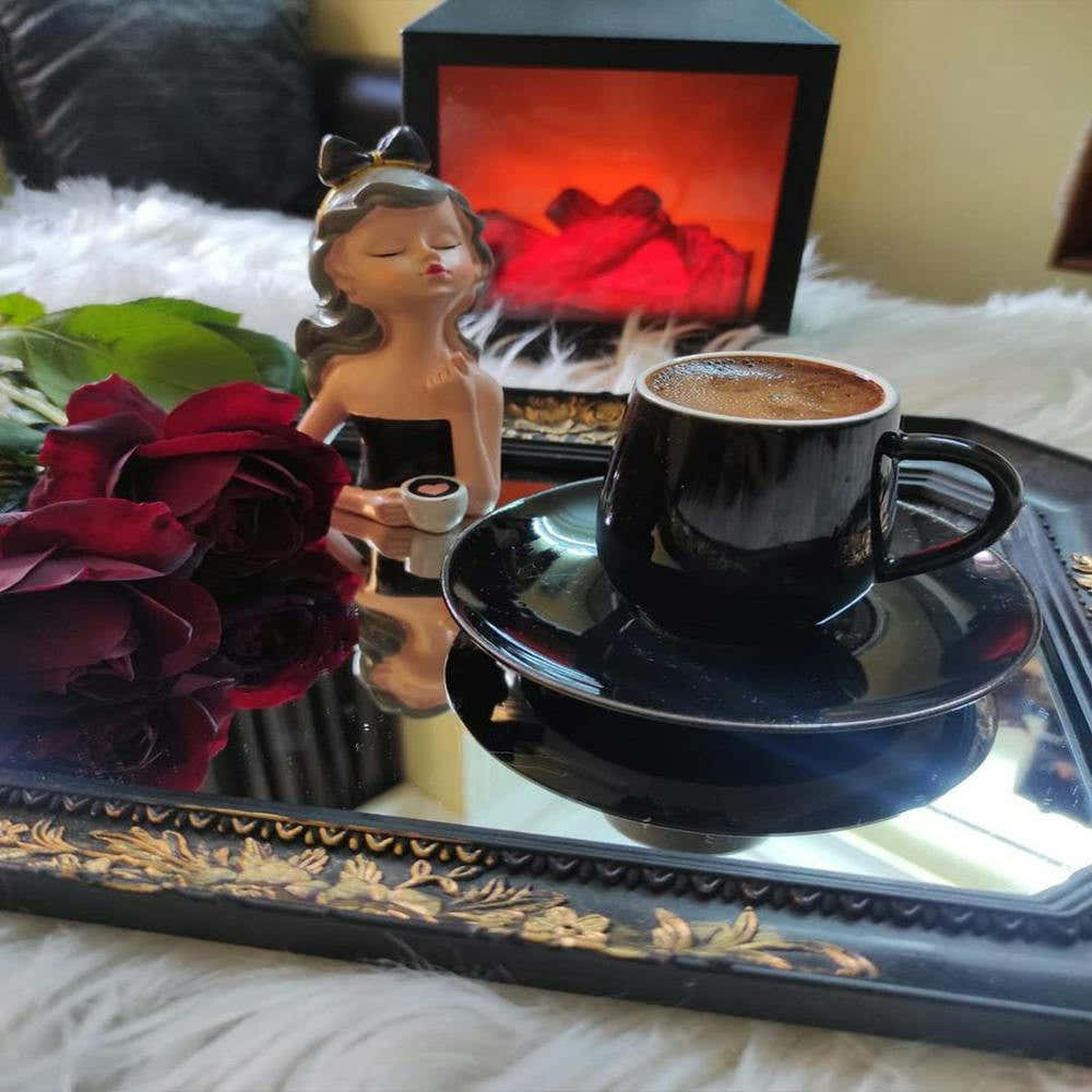 Coffee And Roses