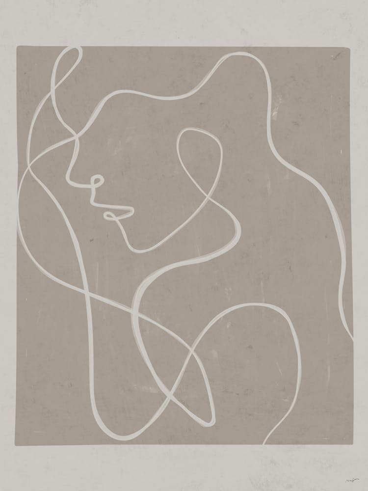 Minimalist Woman Contour