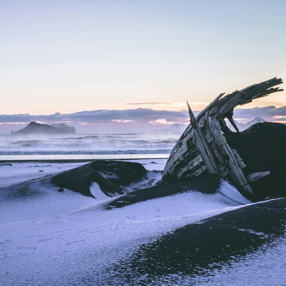 Épave sur la Plage de Sable Noir d'Islande