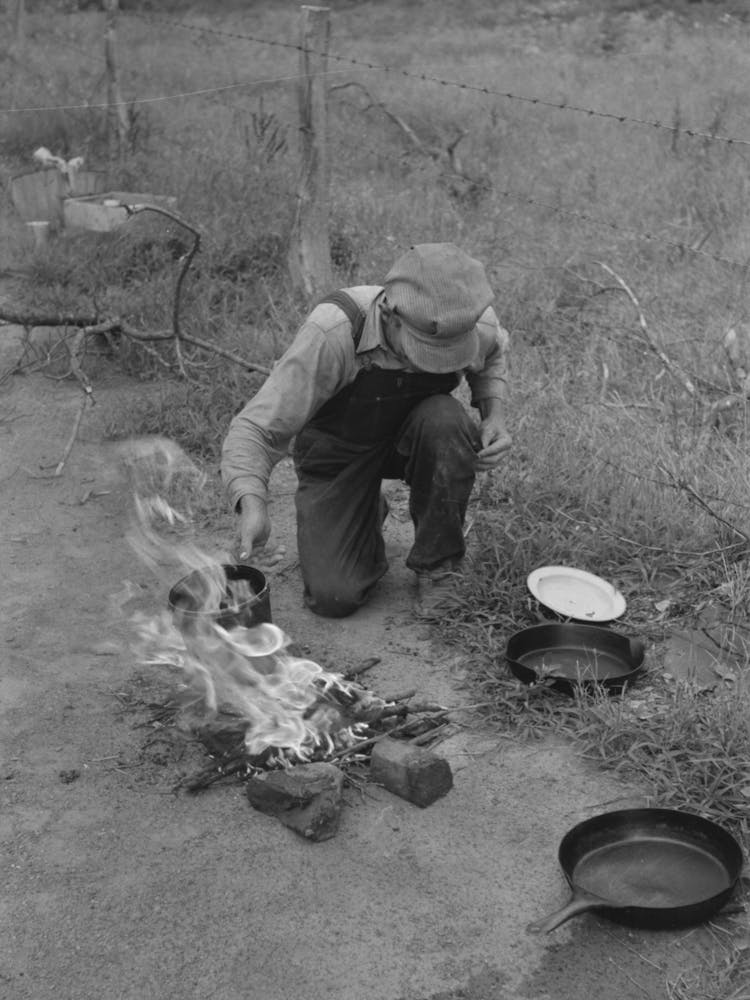 Untitled Photo, Possibly Related To Making Lunch Along The Roadside Near Henrietta I E Henryetta, Oklahoma