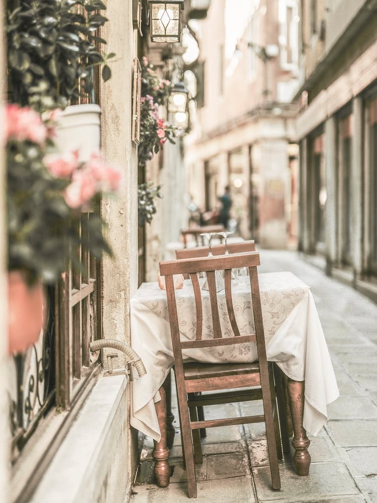 Table And Chairs In Venice