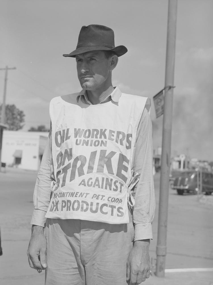 Picket, Oil Workers Union,Seminole, Oklahoma By Russell Lee