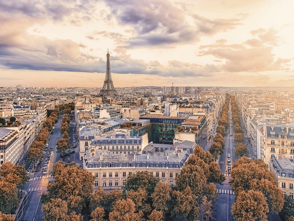 Paris, la Ville Lumière