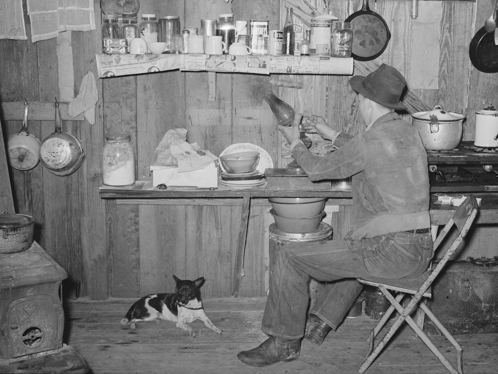 Detail Of Interior Of Temporary Home Of White Migrant Berry Pickers Near Ponchatoula, Louisiana By Russell Lee