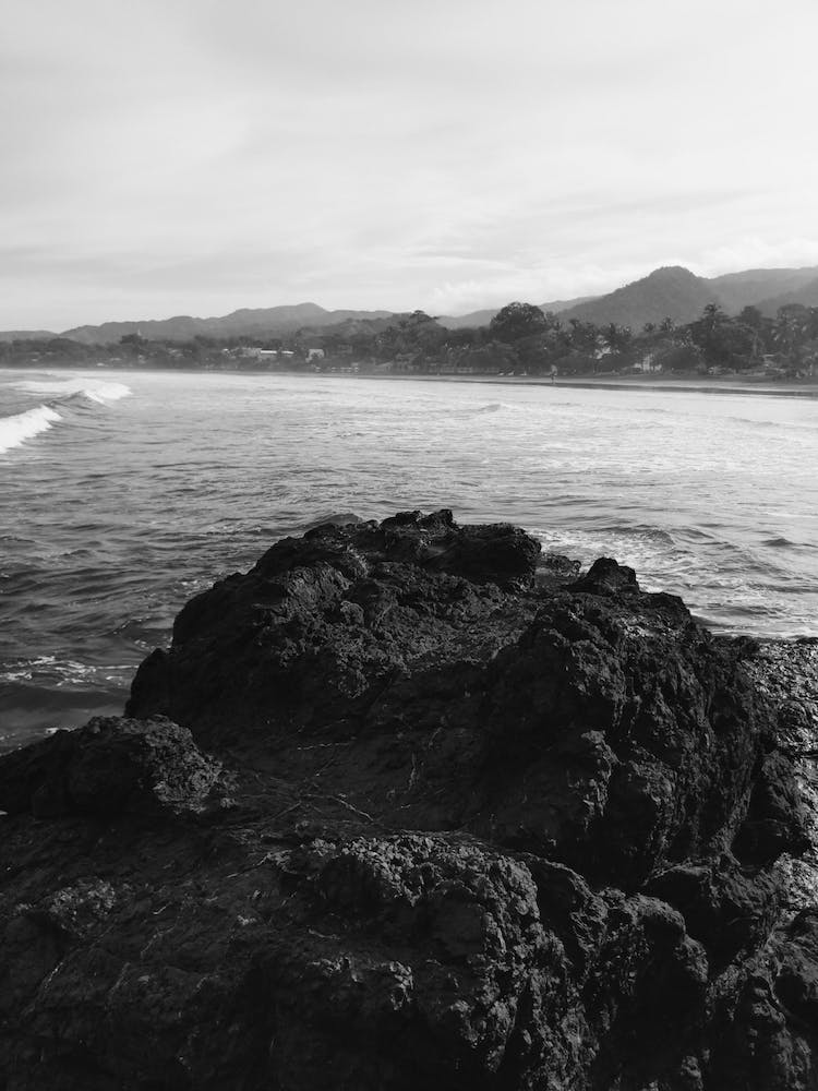 On the rocks - Costa Rica