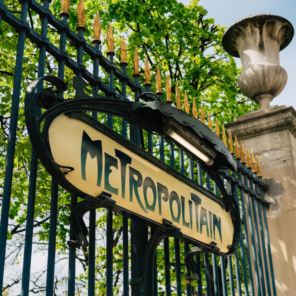 Paris Metro VII Square