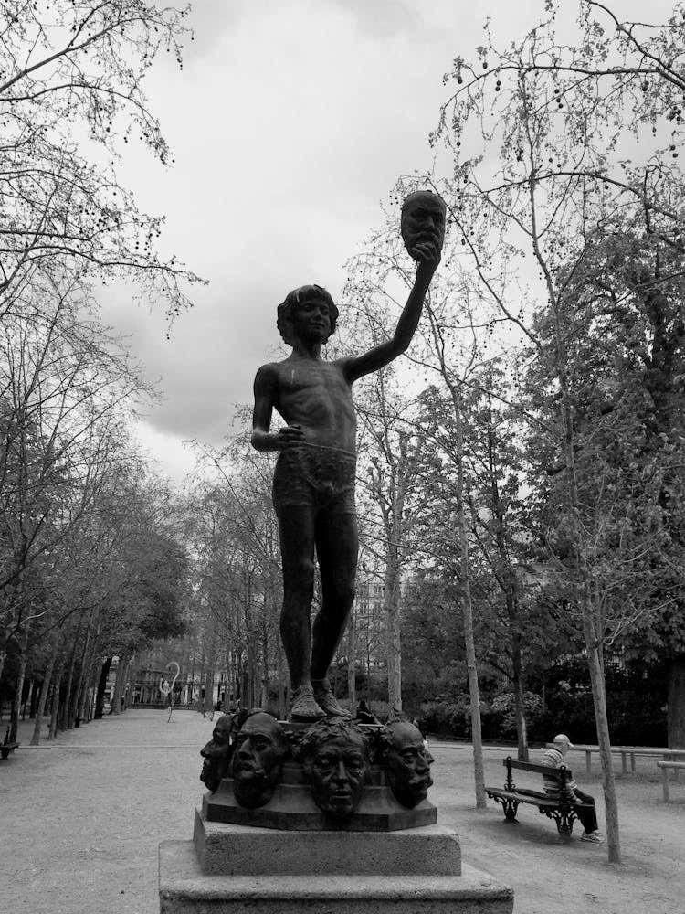 Le Marchand de Masques (Paris Series)